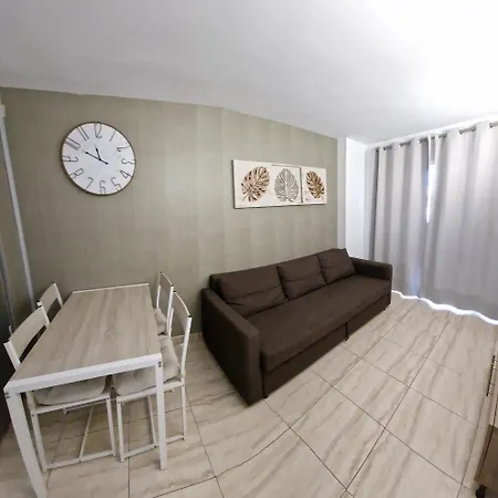 Eldorado Patricia Studio דירה